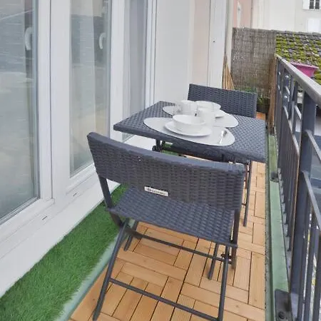 Apartment L'olivier Centre Parking Disneyland 4 Personnes Et 1 Bebe Bailly-Romainvilliers